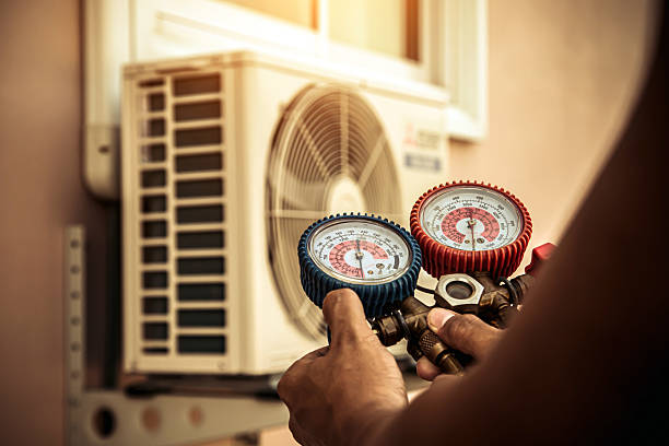 Professional Hvac technician working in Granville, IL